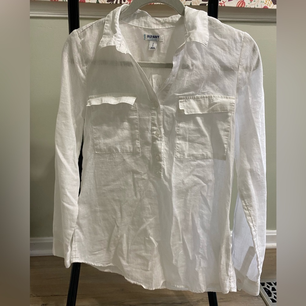 Old Navy Shear White Long Sleeve Top